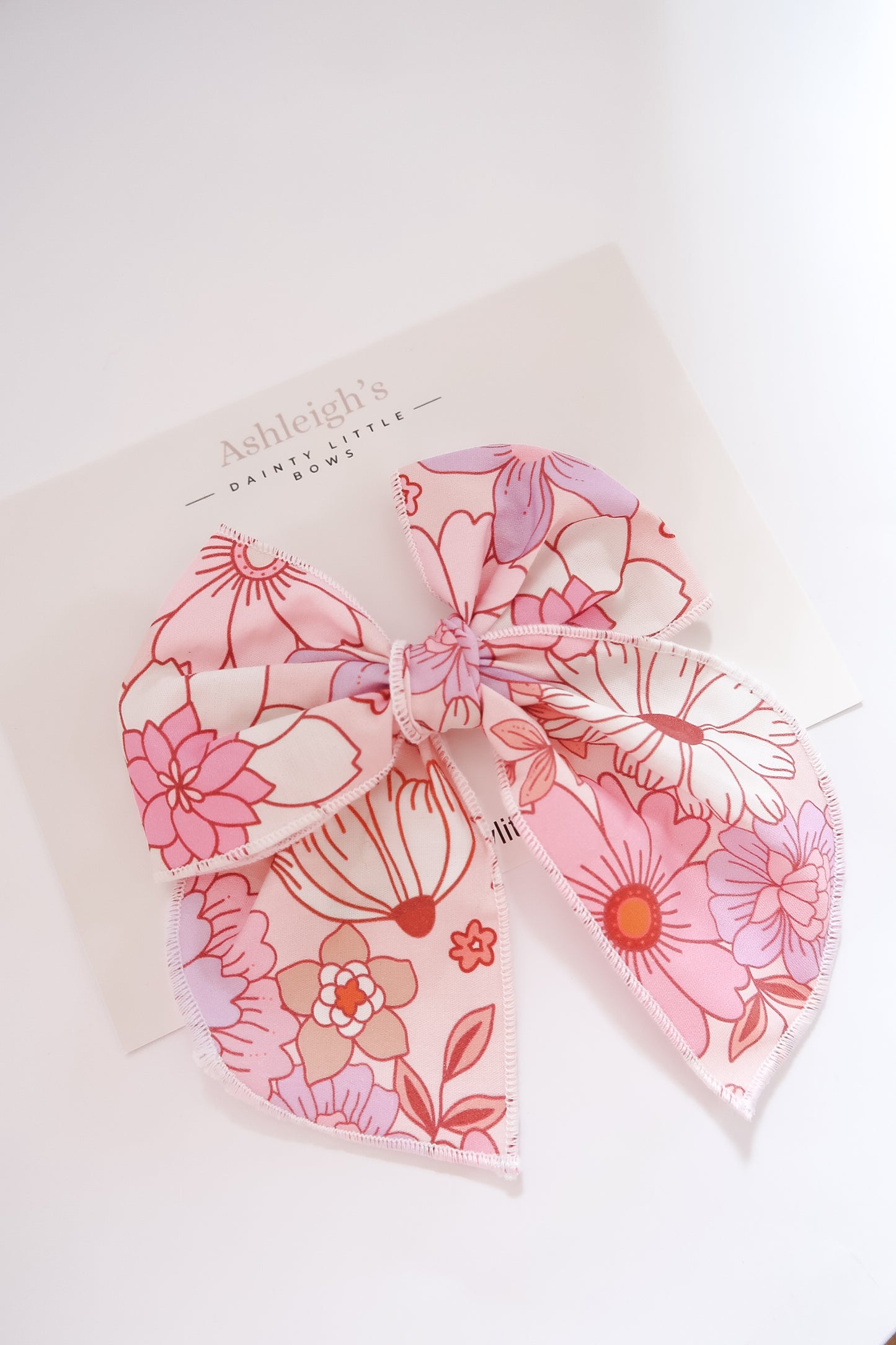 Oversized posy fable