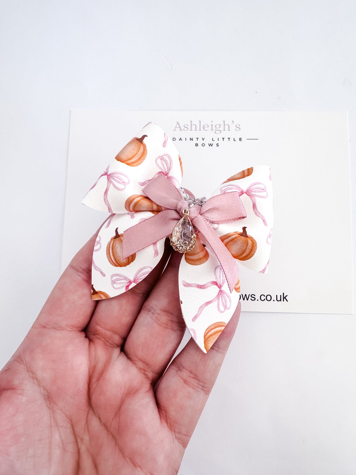 Pink pumpkin princess bow