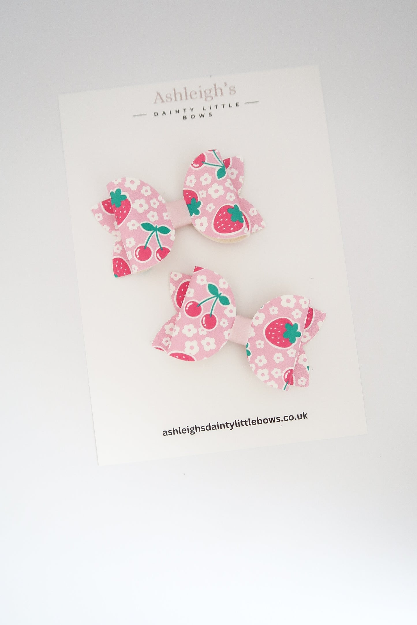 Strawberry shake midi bow