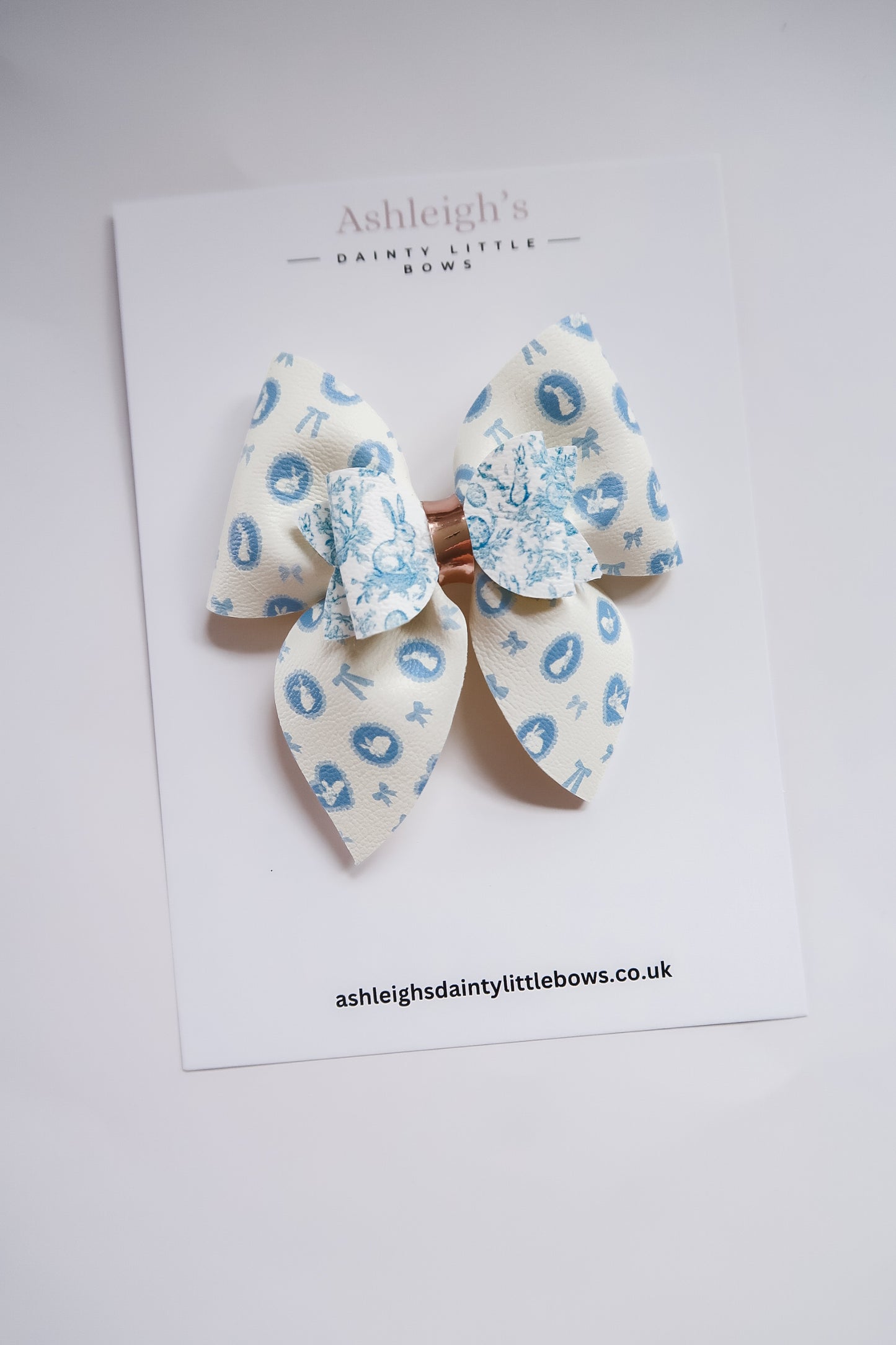 Elegant blue princess bow