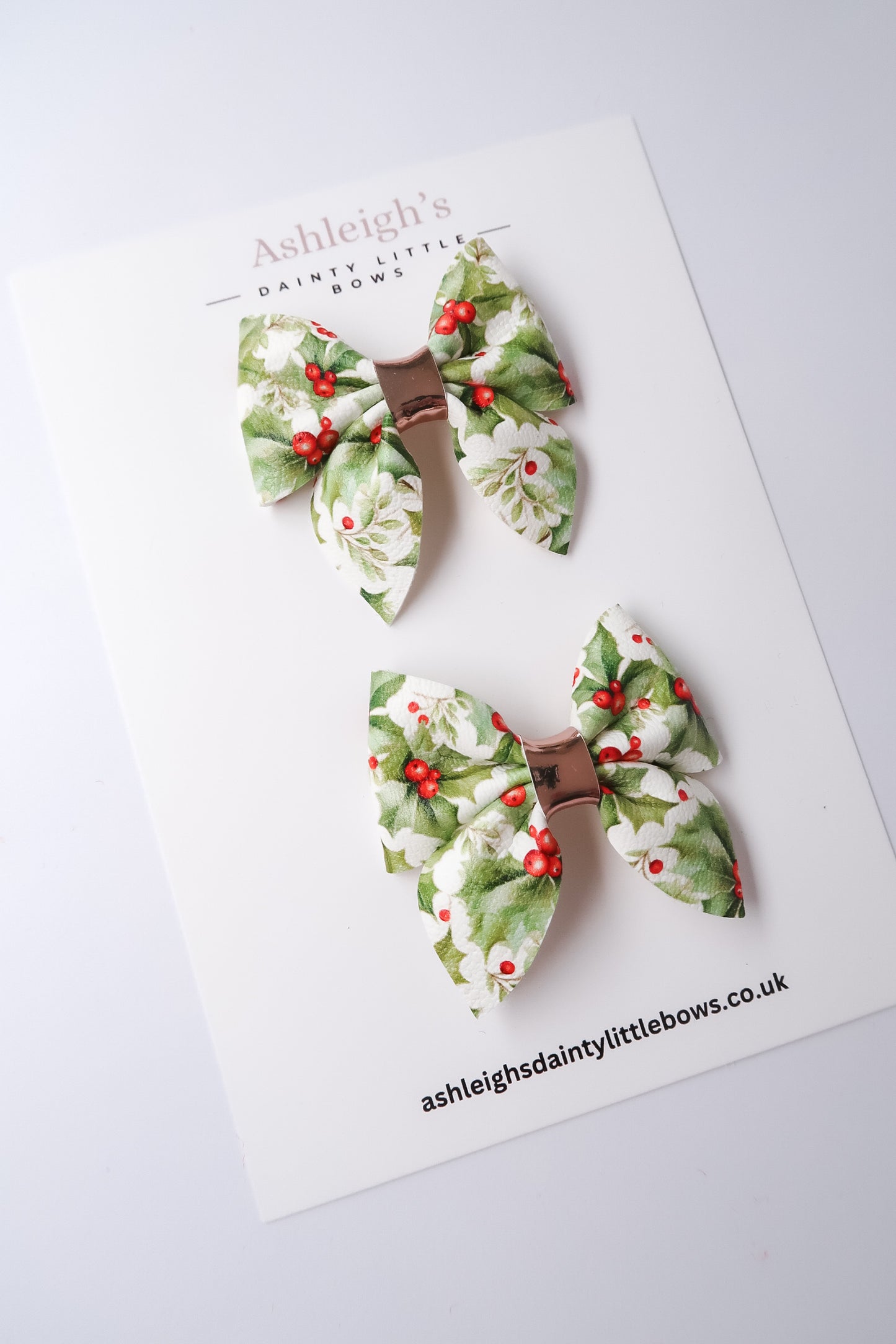 Classical holly mini pinch