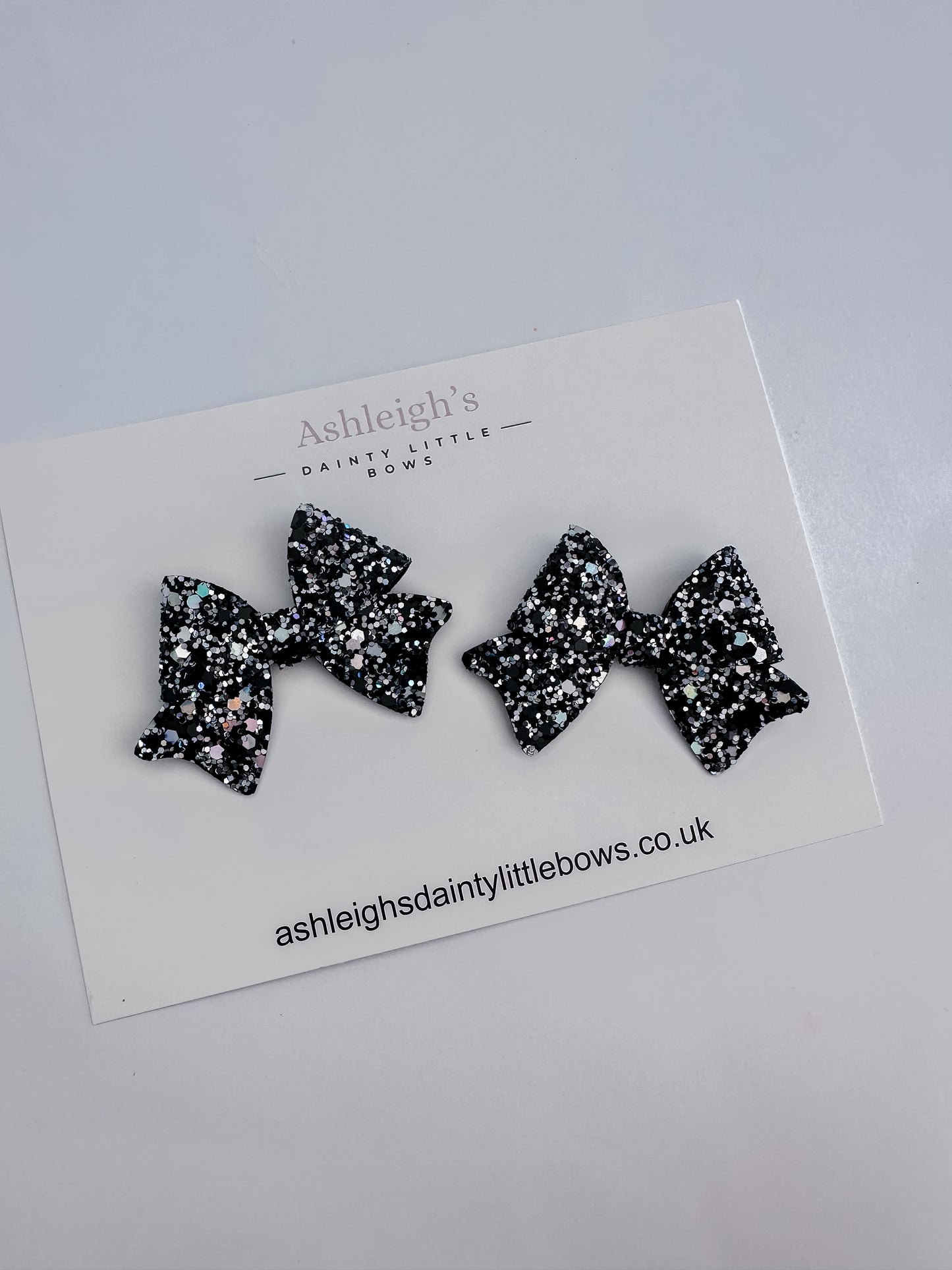 Glitter ball bloom black