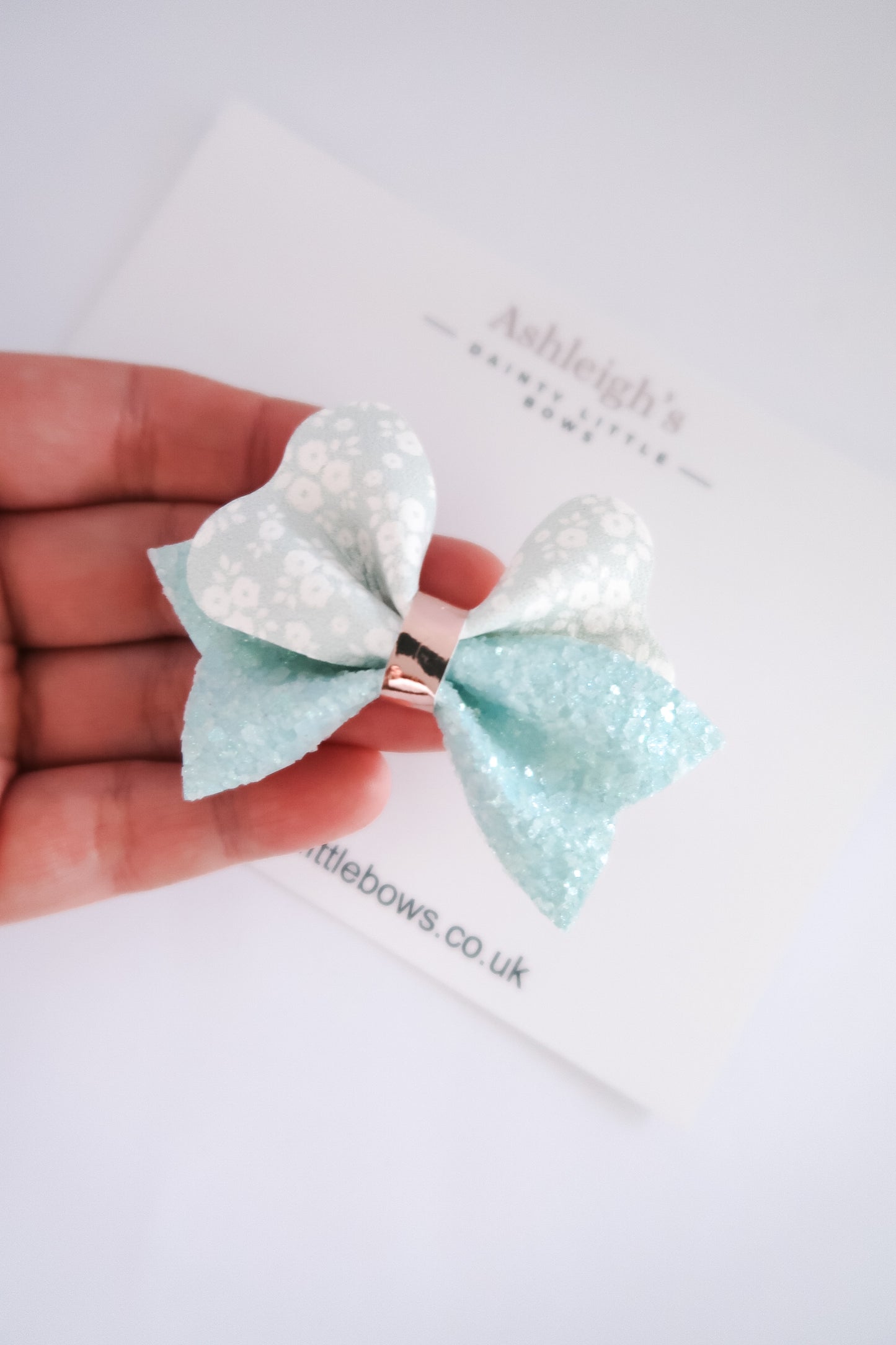 Duck egg blue hali