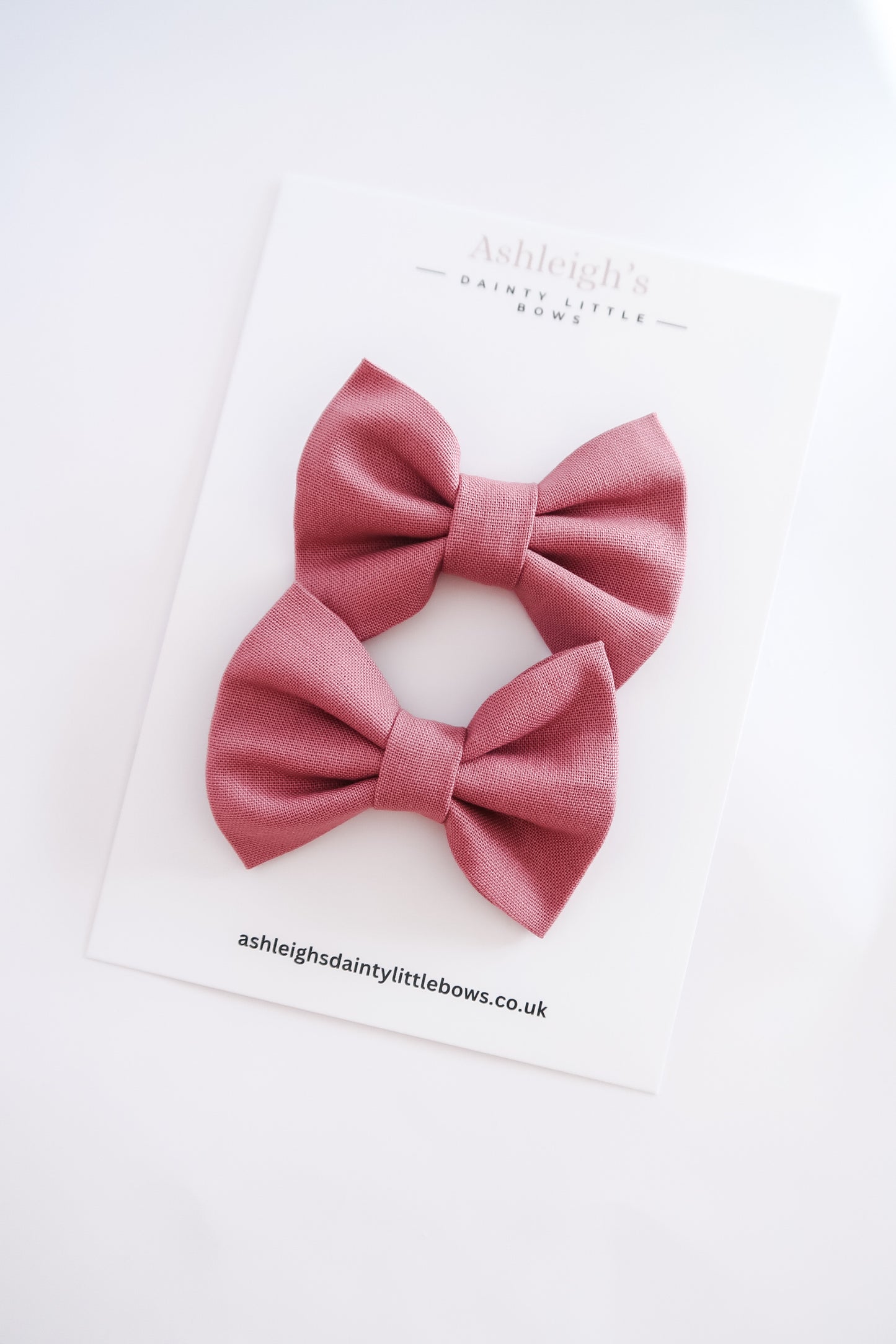 Dusky pink classic bow
