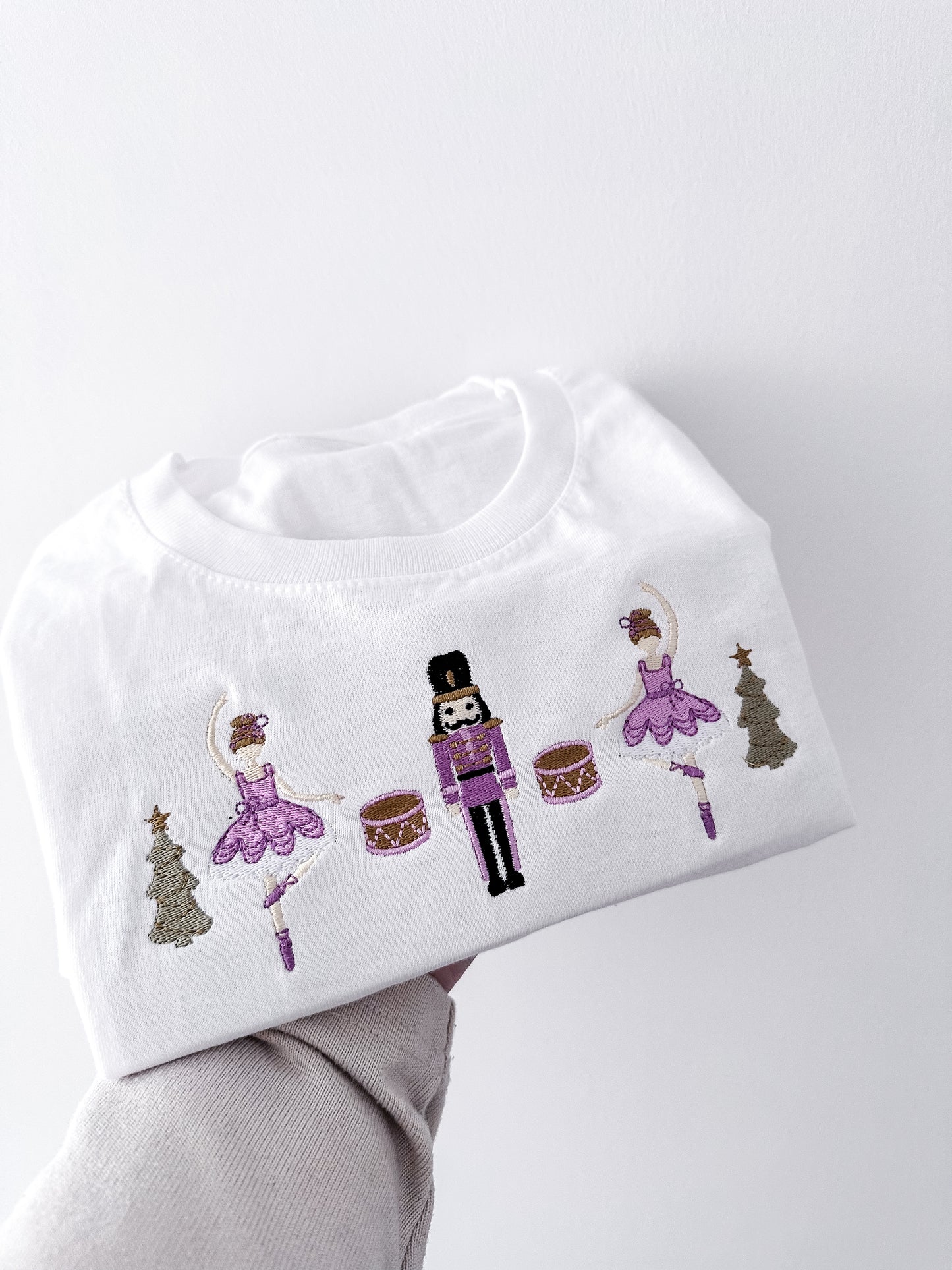 Nutcracker sweater/tshirt slots