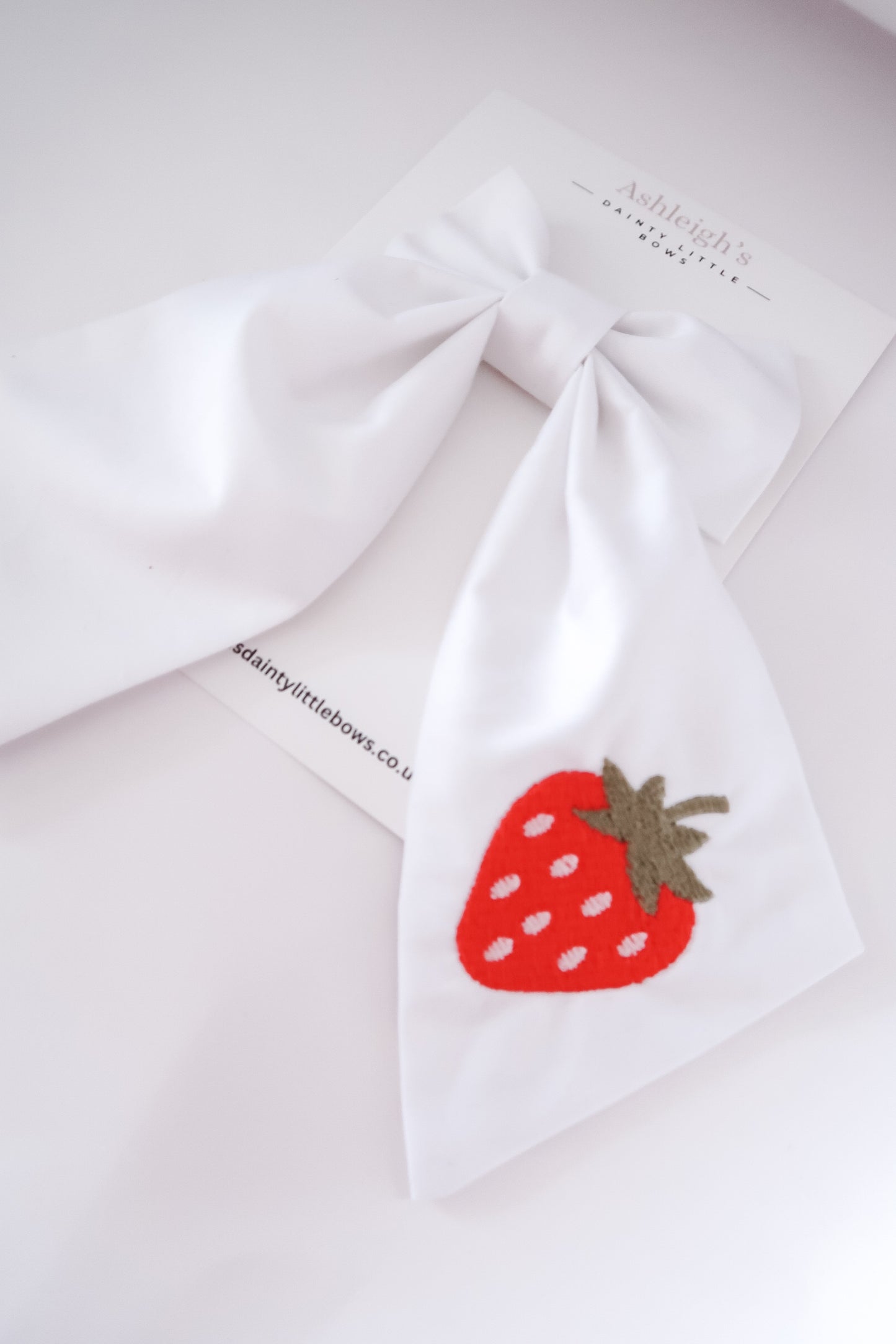 Strawberry oversized sailor bow