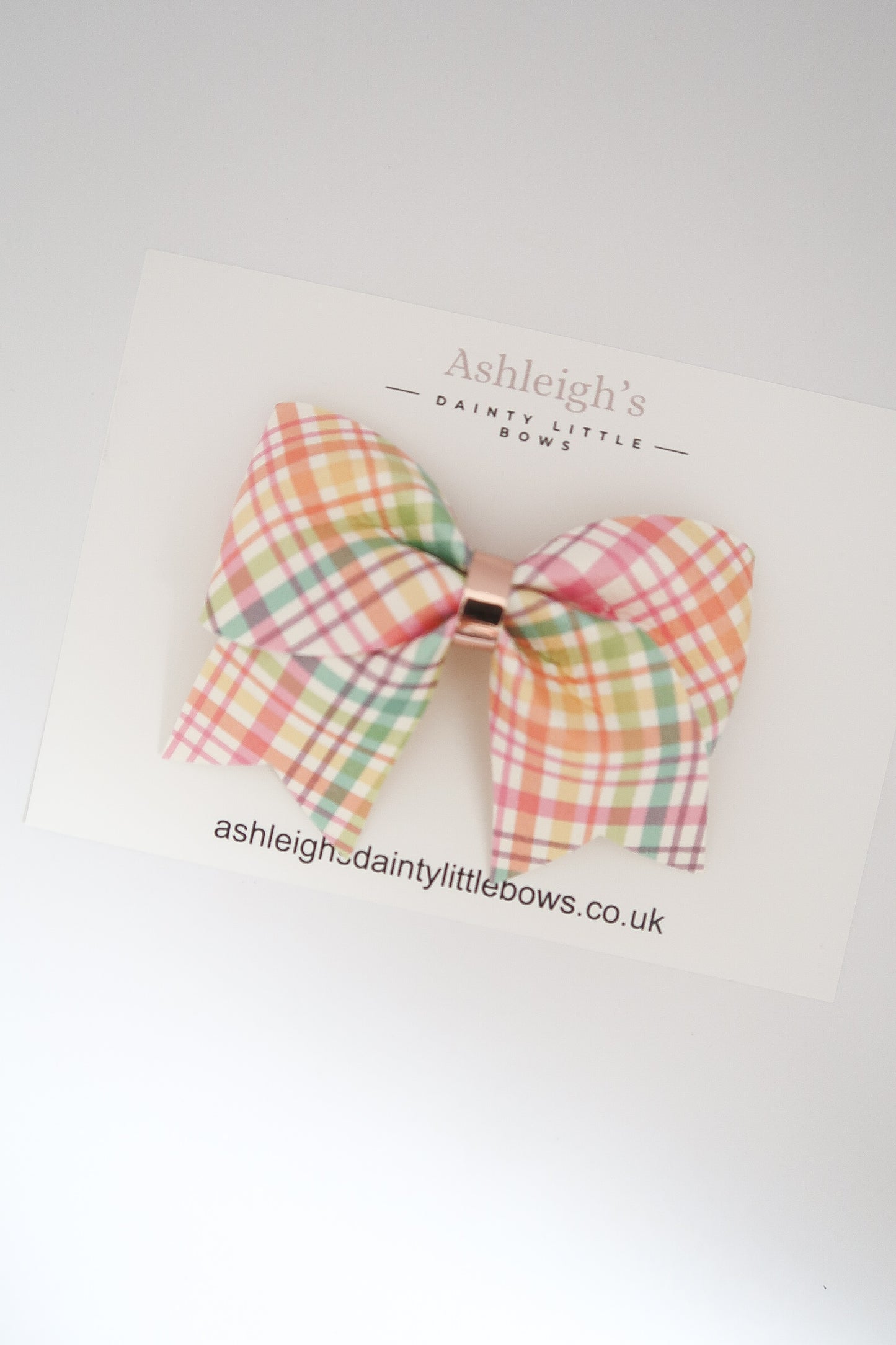 Summer basket bow