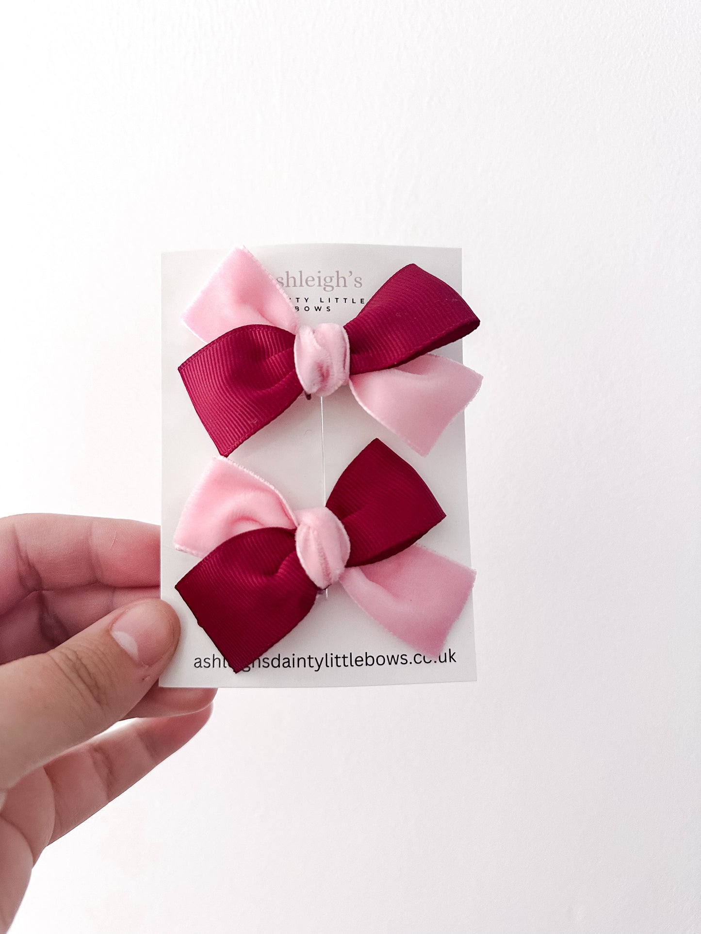 Twist burgundy bow
