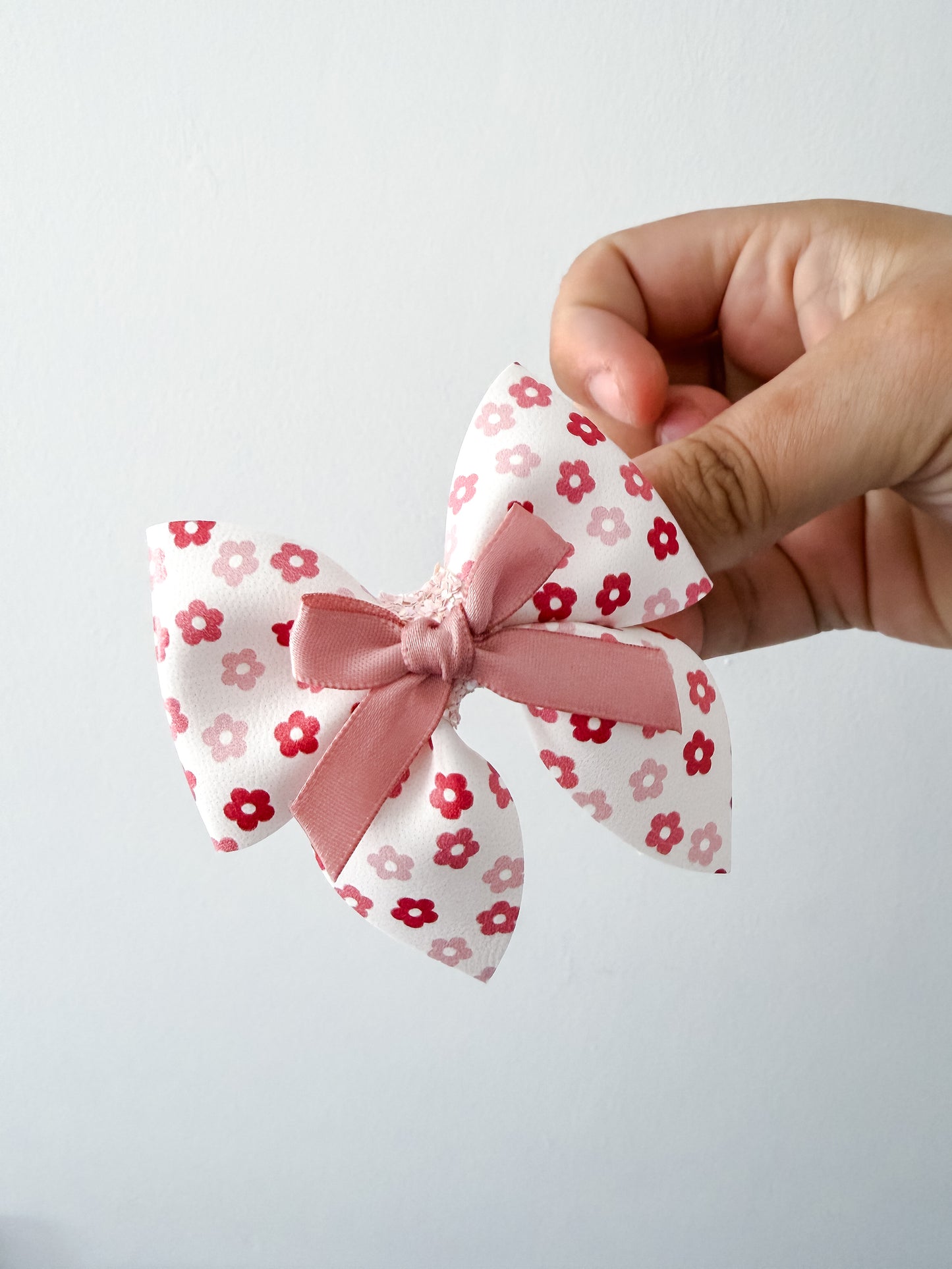 Daisy princess bow