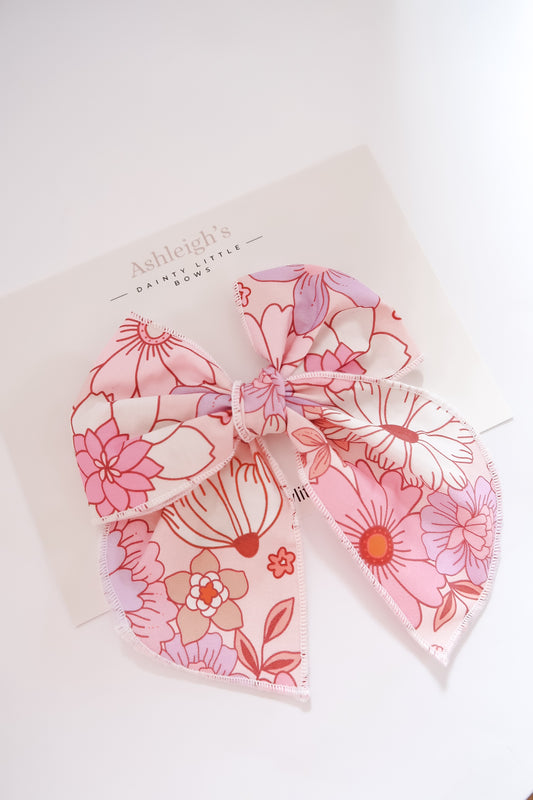 Oversized posy fable