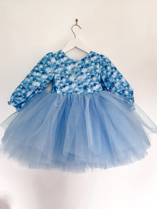 Full tulle  dress slots