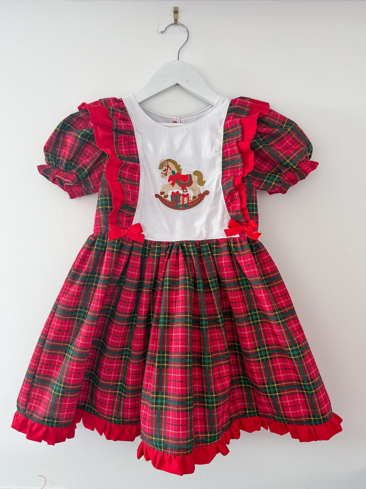 Daisy dress slots