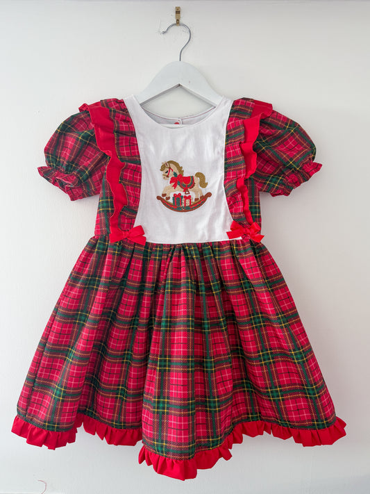 Daisy dress slots