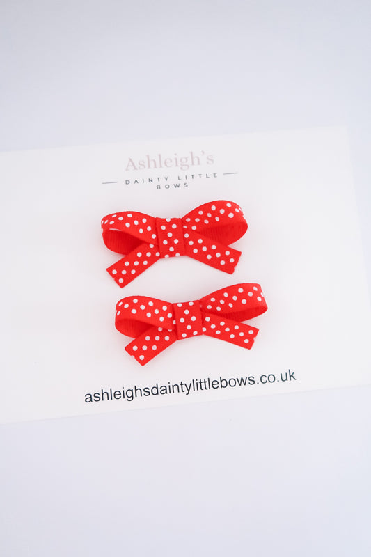 Spotty red ribbon minis