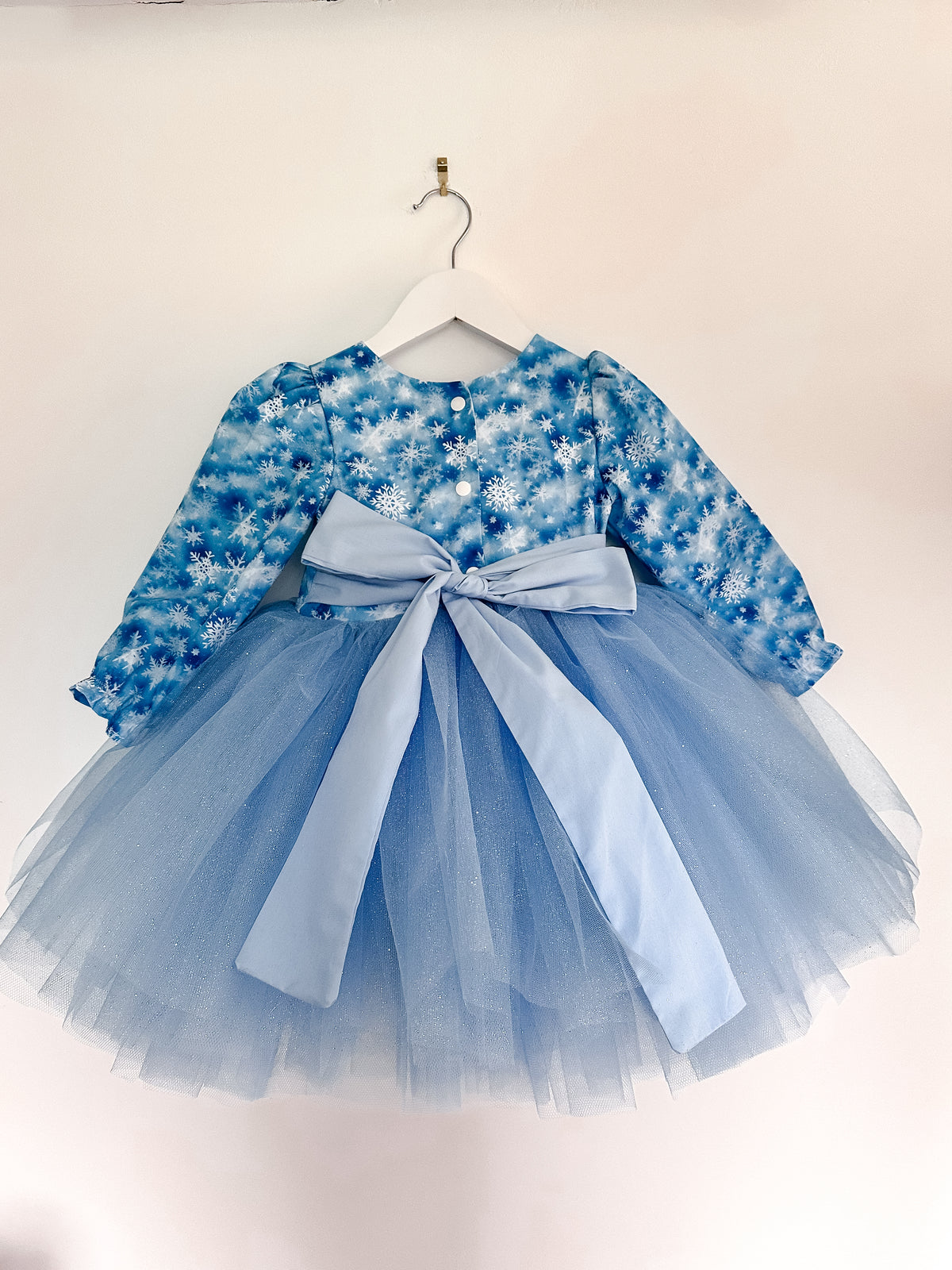 Full tulle  dress slots