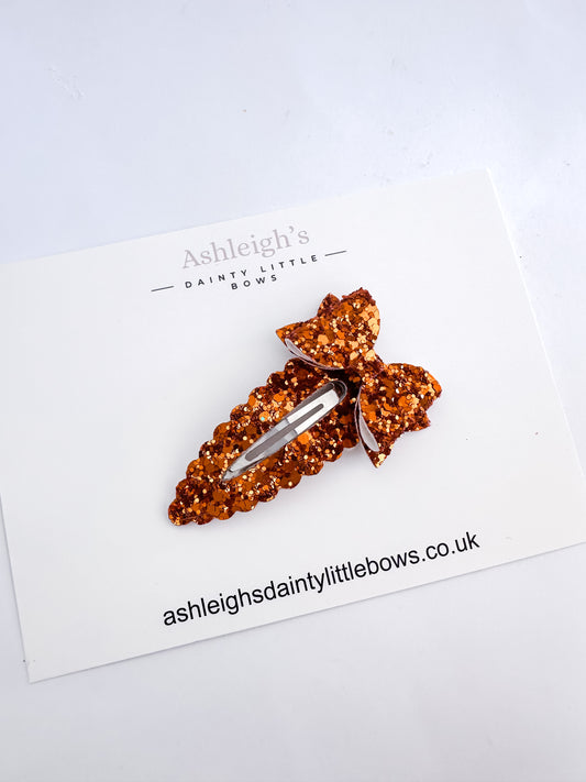 Orange glitter bow snap