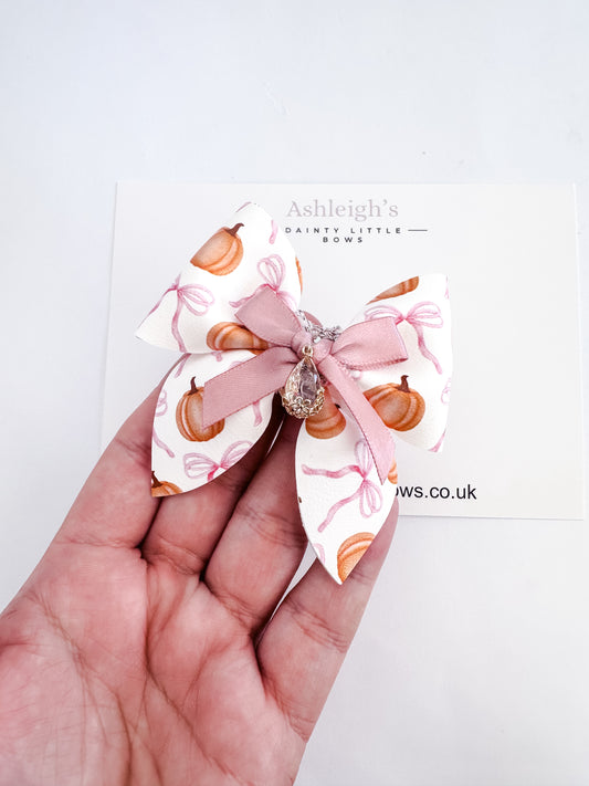 Pink pumpkin princess bow