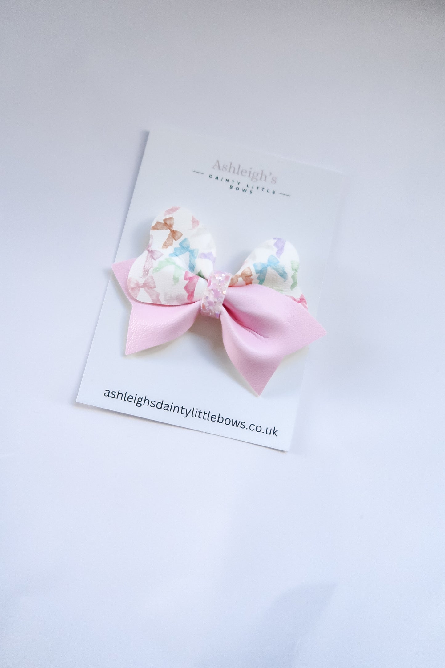 Pretty pink bows hali