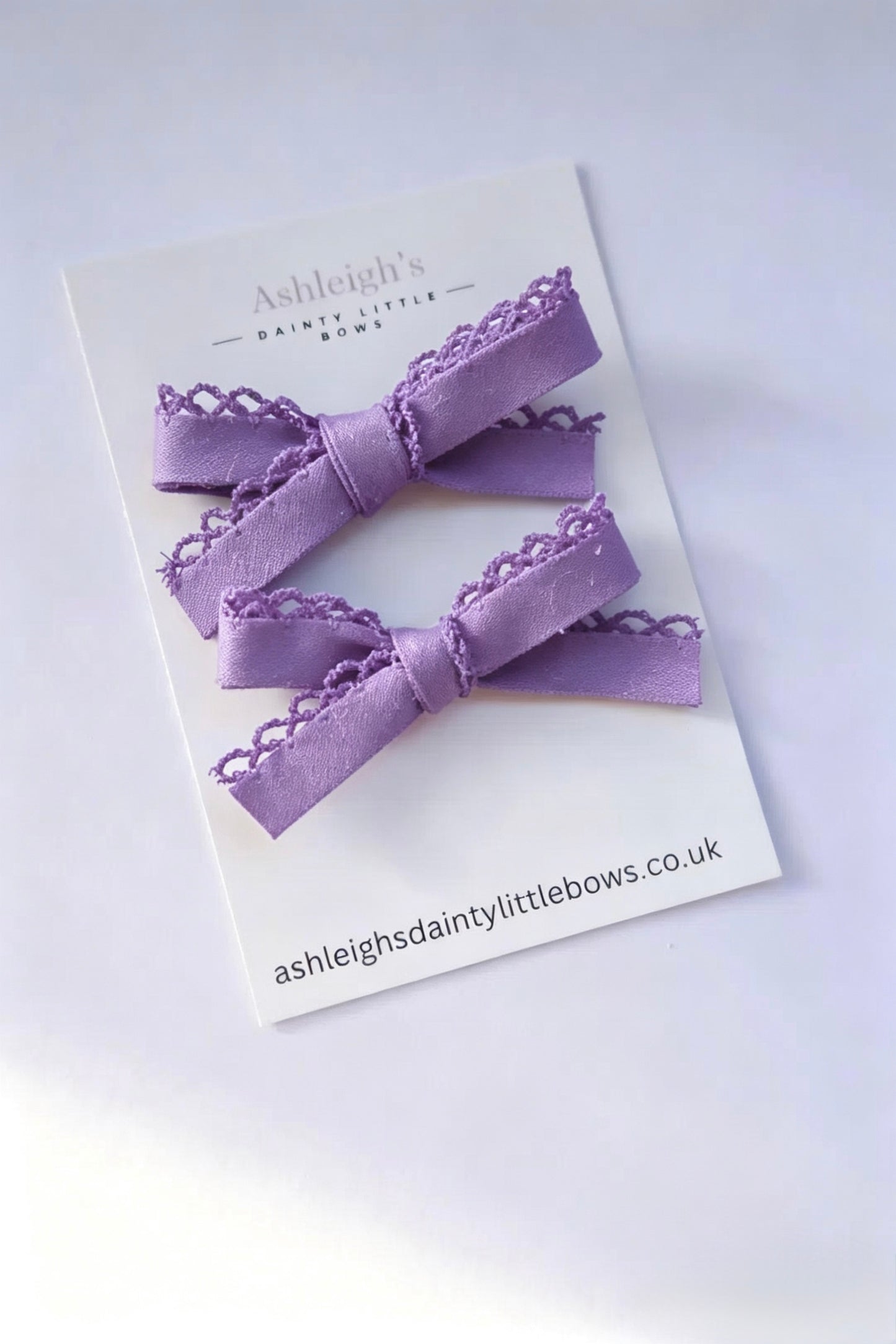 Frilly handtied bow (9 colours available