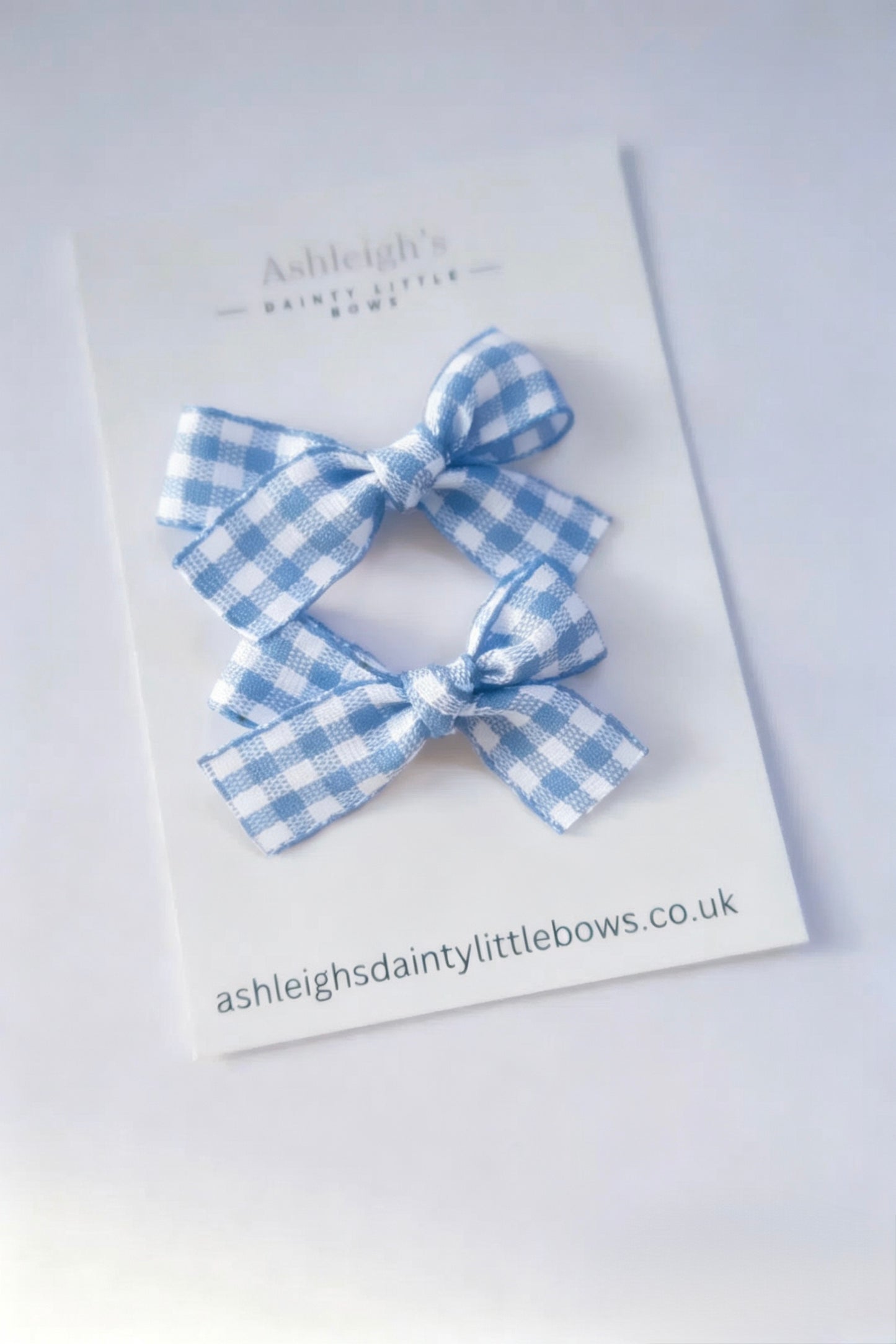 Mini hand tied bow (8 colours available)