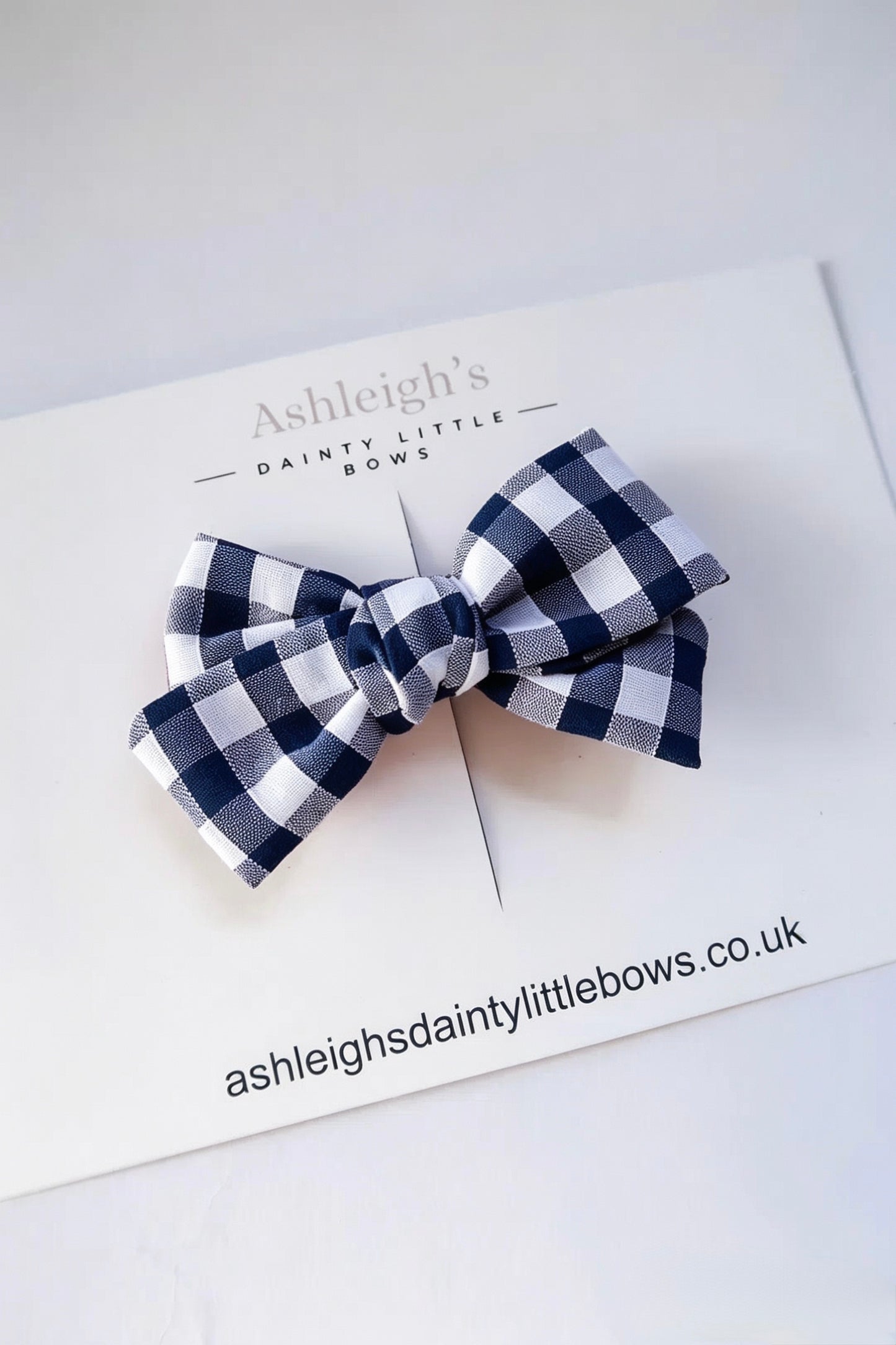 Hand tied bow (9 colours available)
