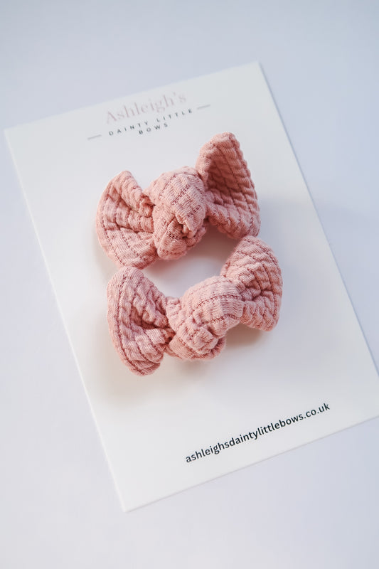 Pink waffle knot
