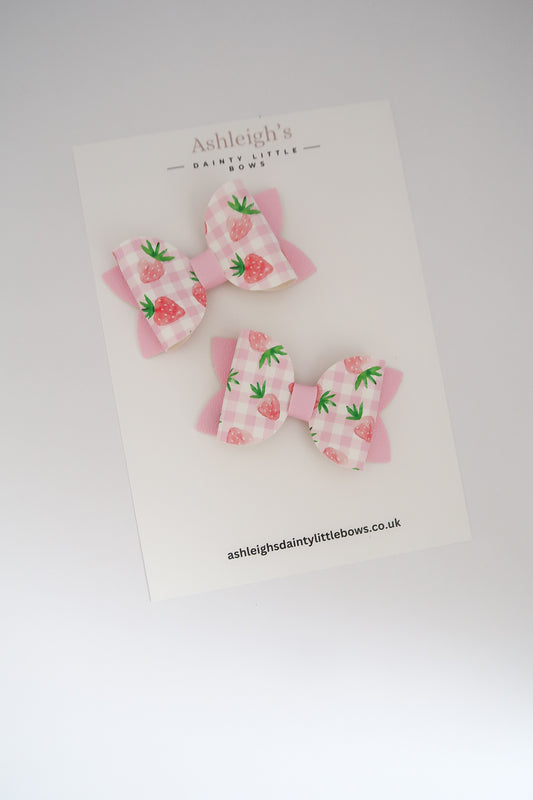 Strawberry gingham midi bow