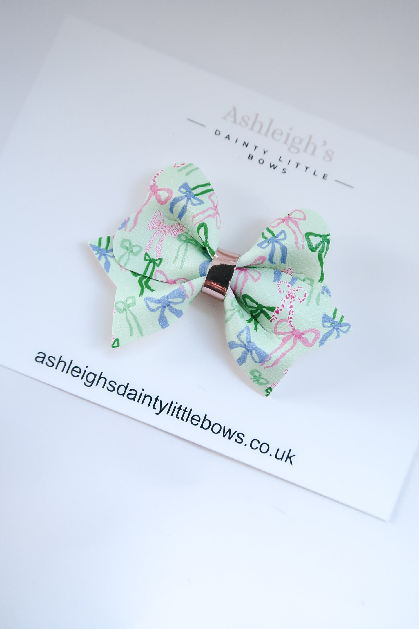 Mint green bow hali