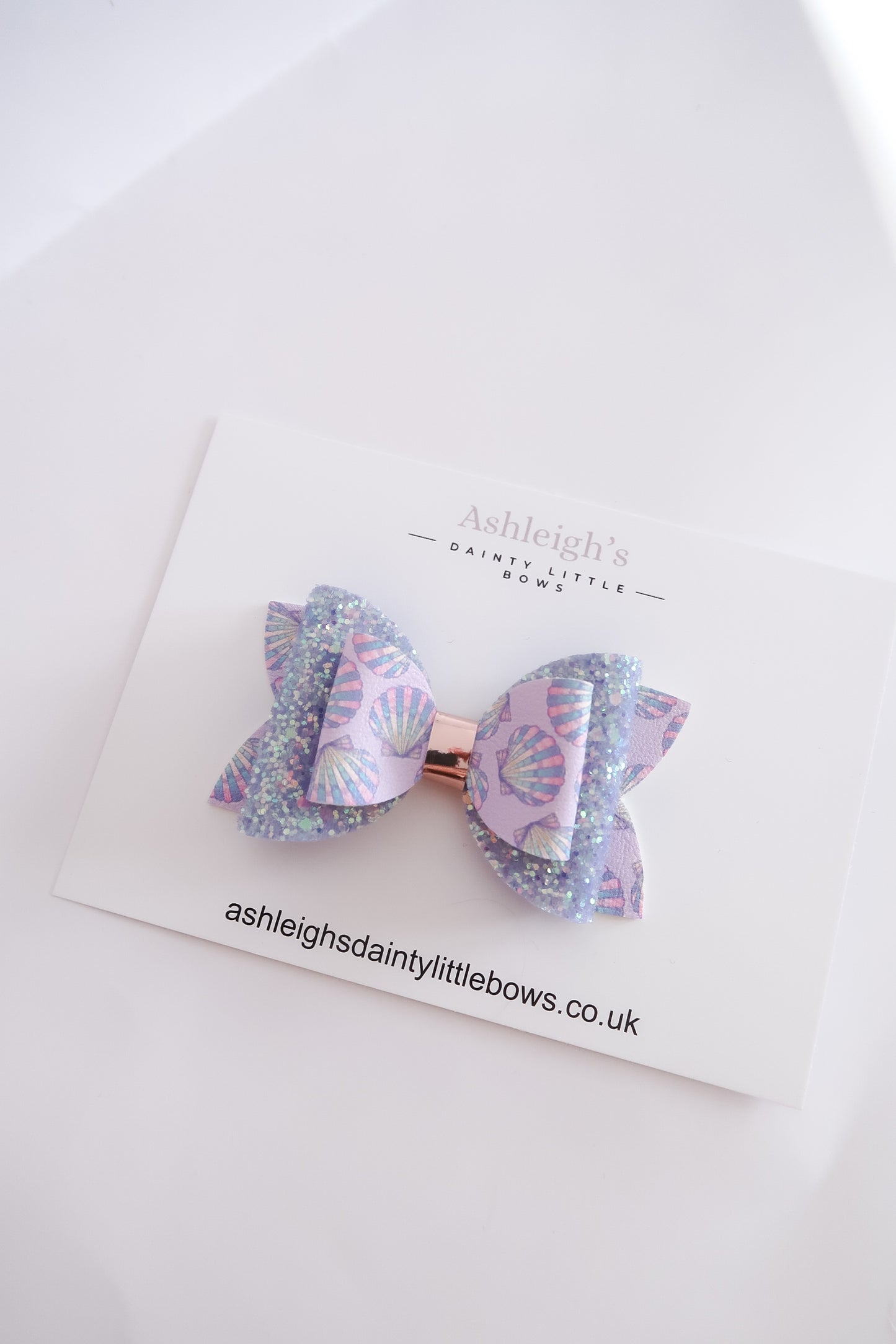 Dollie seashell bow