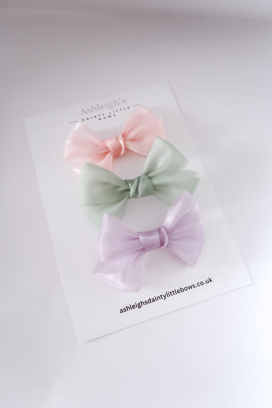 Silk flutter bow