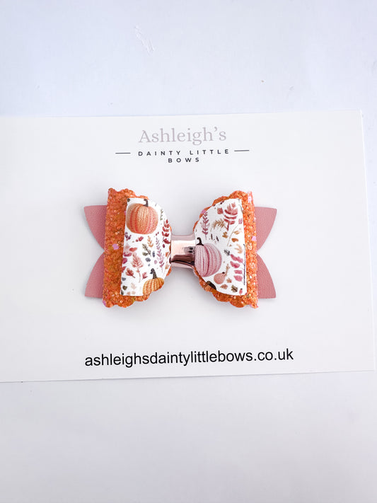Pumpkin scalloped bow