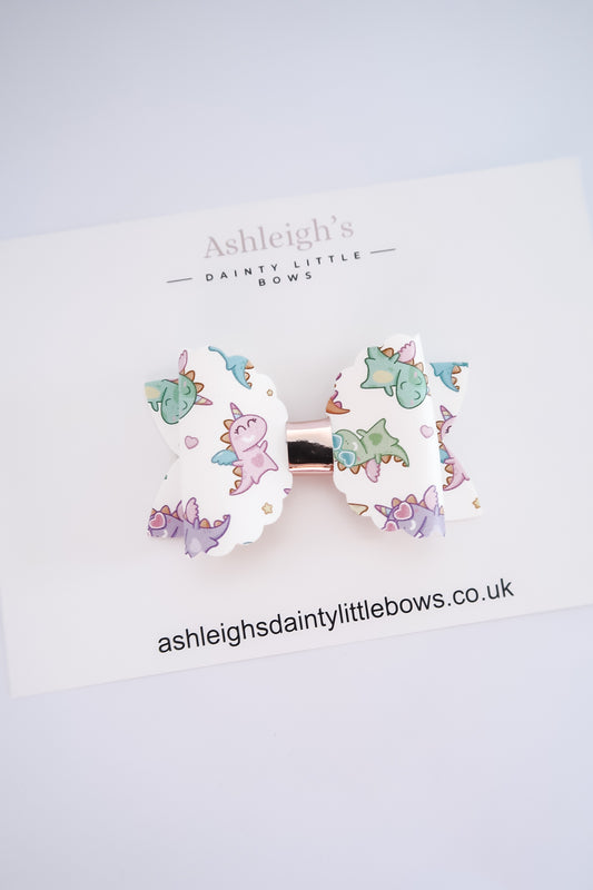 Scalloped dancing dinos