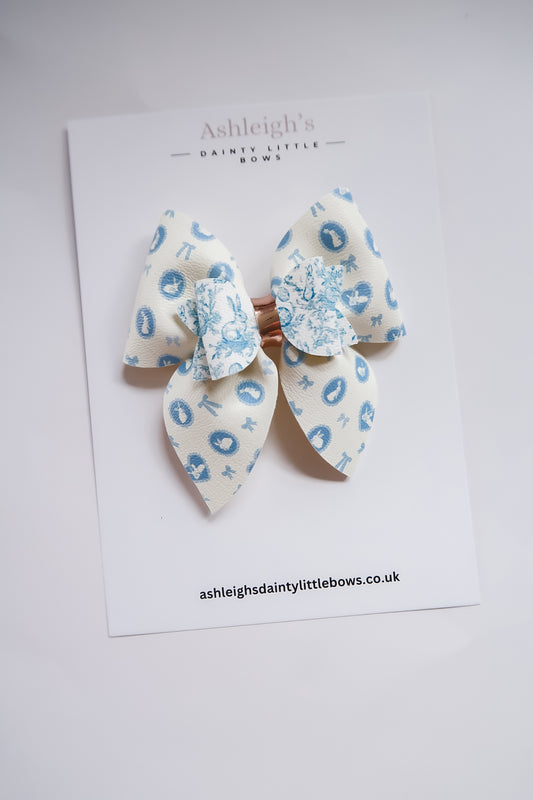 Elegant blue princess bow