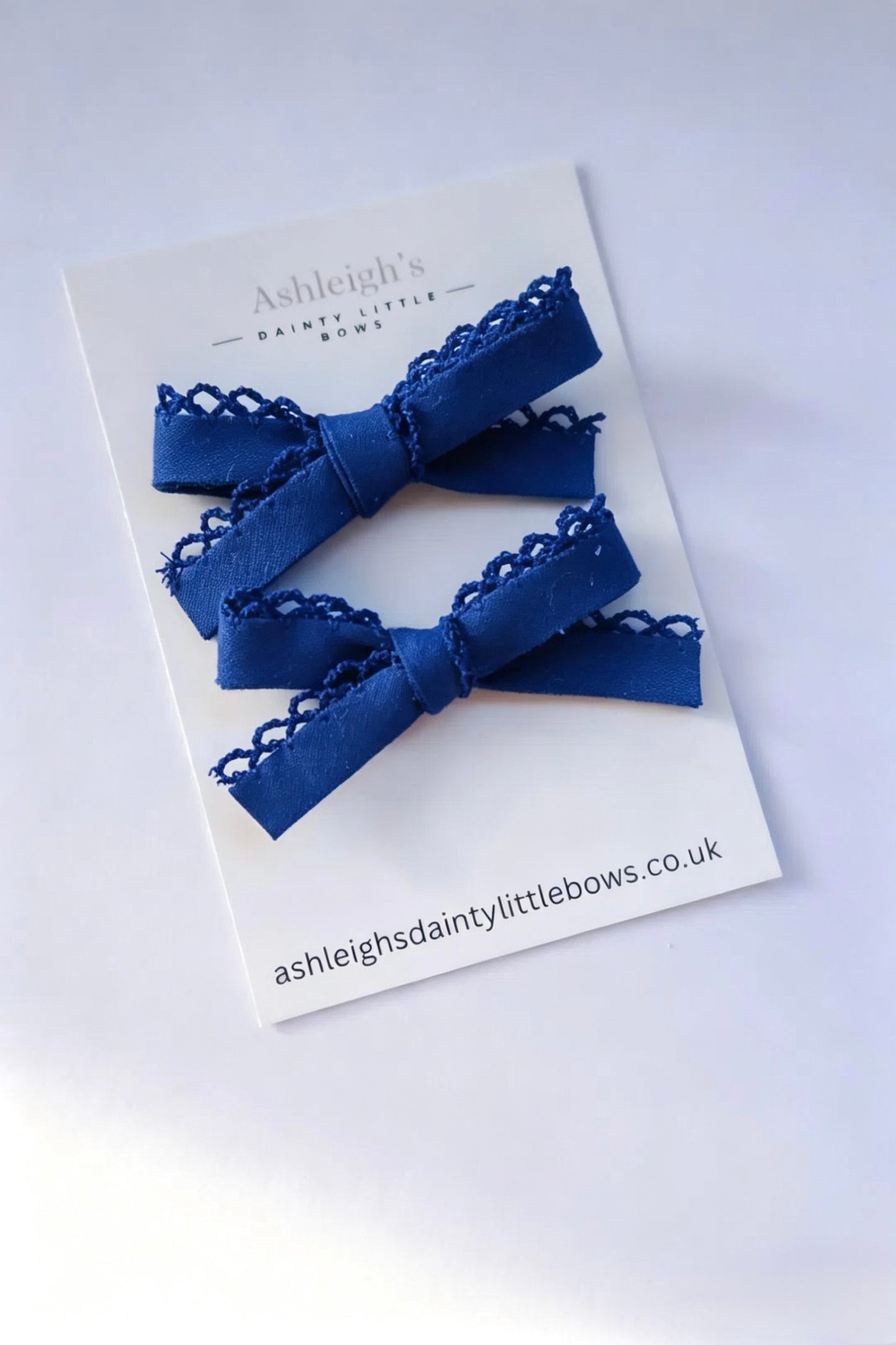 Frilly handtied bow (9 colours available
