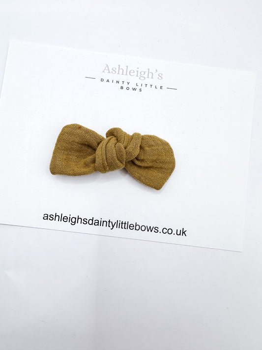 Mustard knot bow