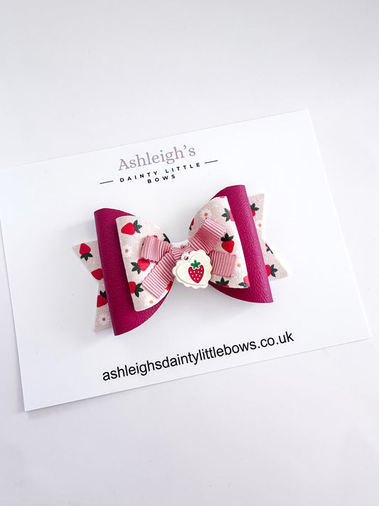 Strawberry charm Dollie