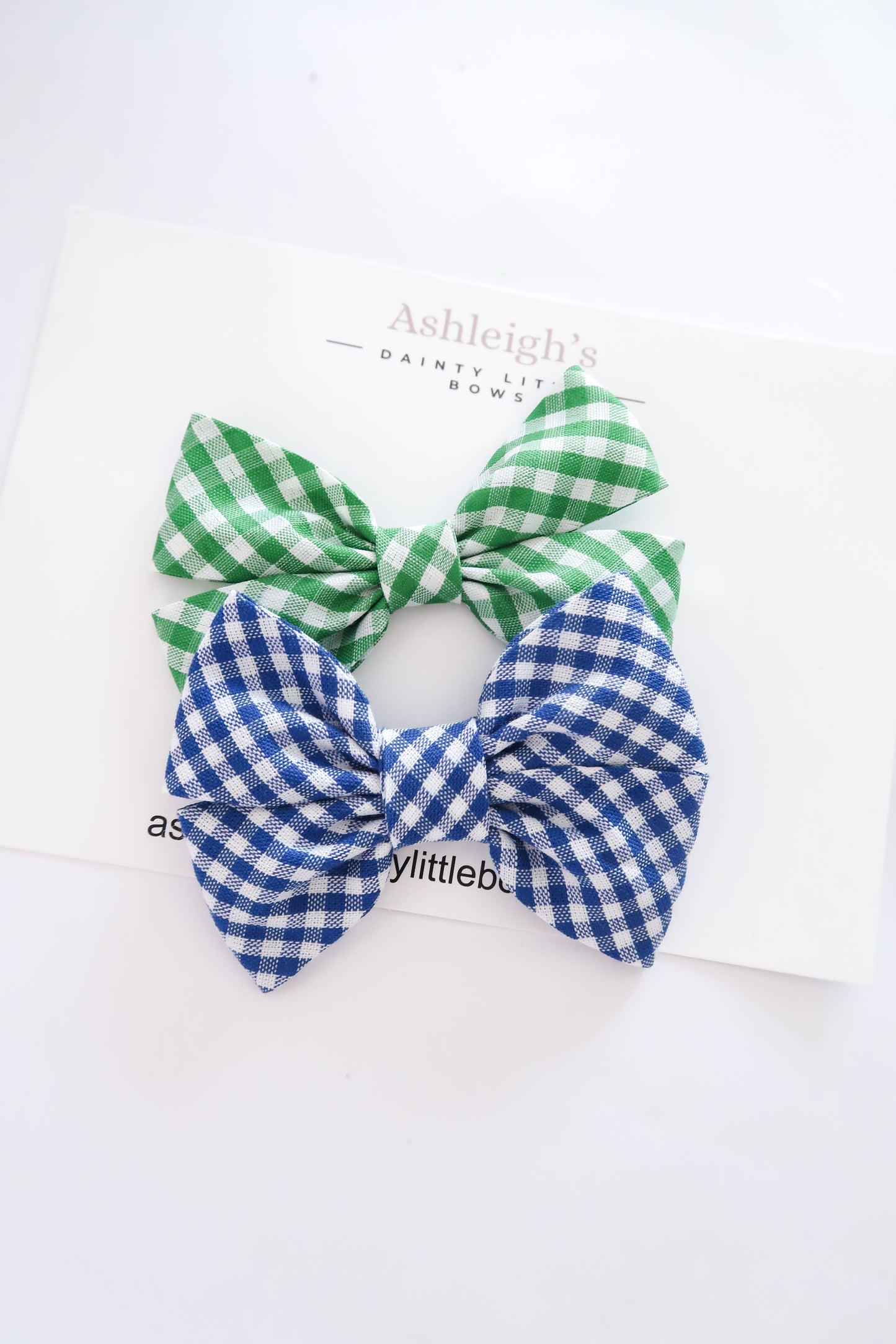School pinch bow
