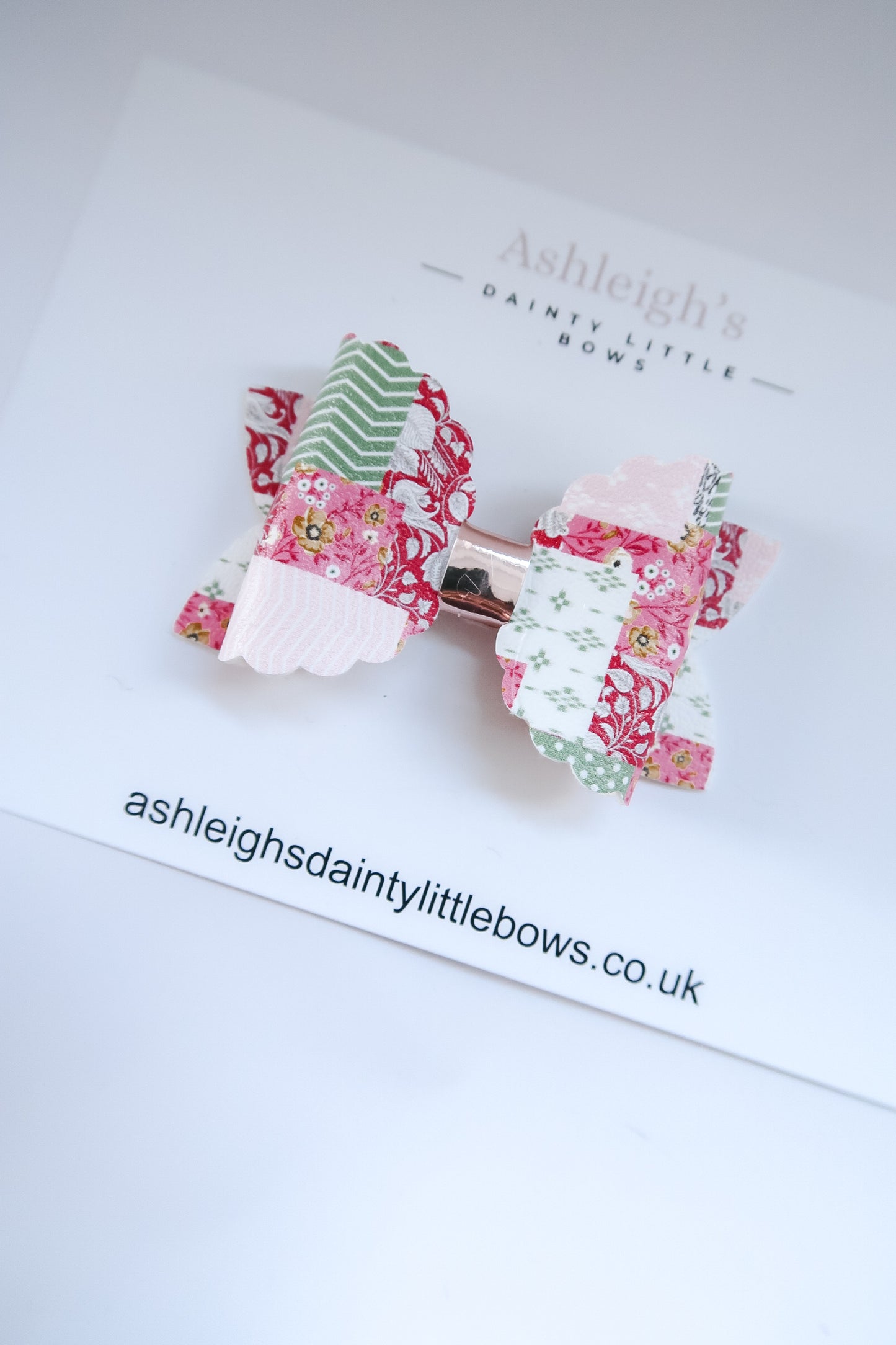 Scalloped patch bow