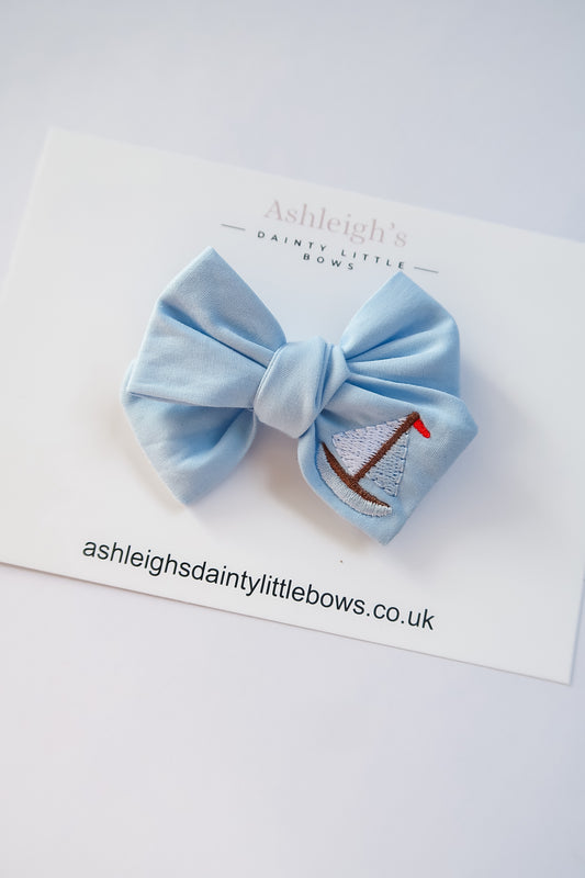 Sailor boat bow