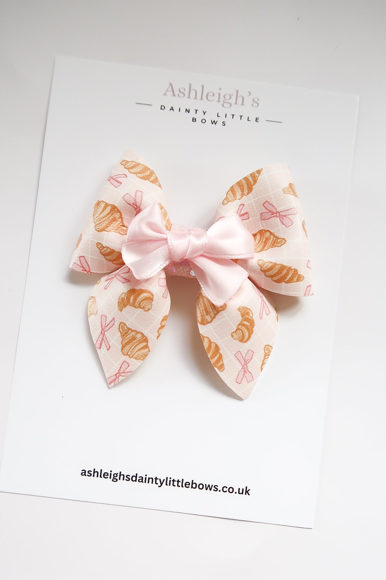 Croissant princess bow