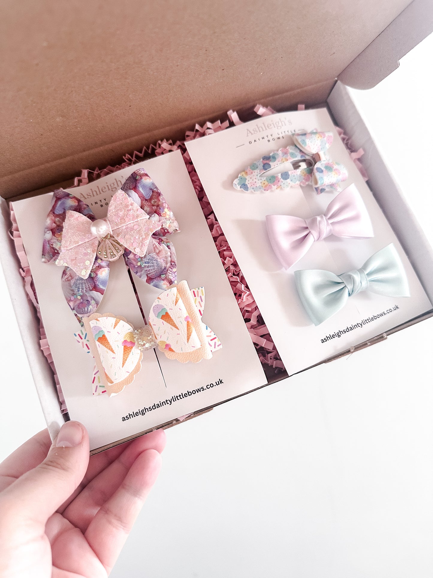 Surprise box of bows