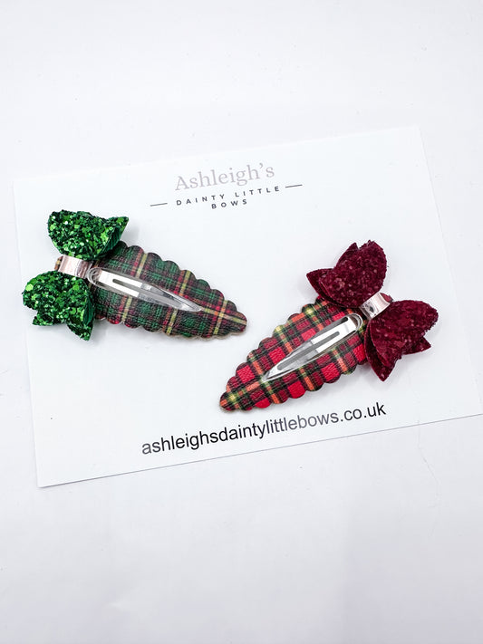 Christmas bow snaps