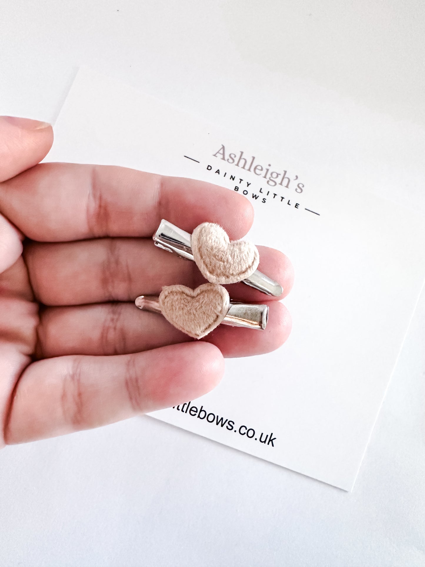 Sweet mini heart clips