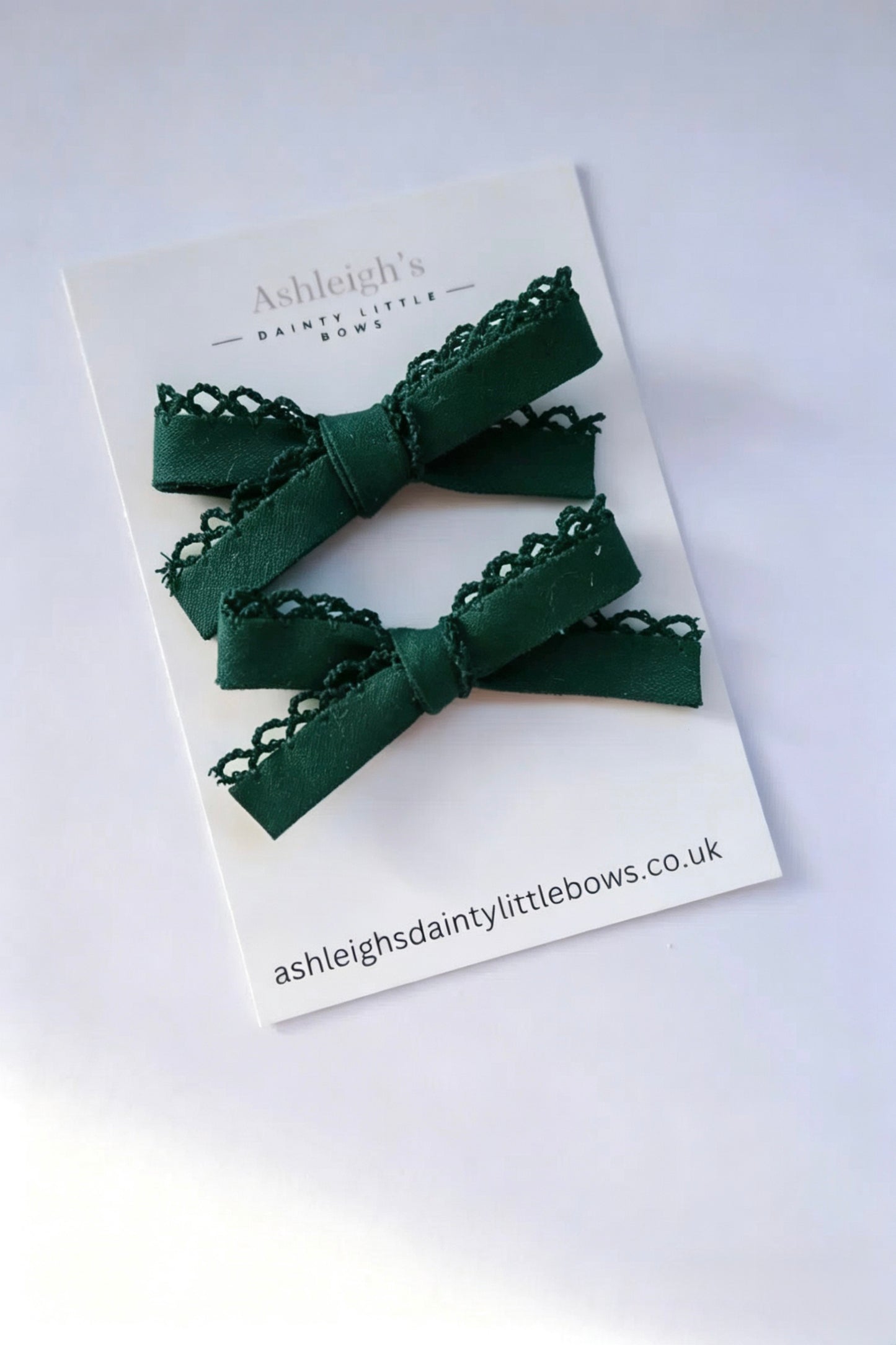 Frilly handtied bow (9 colours available
