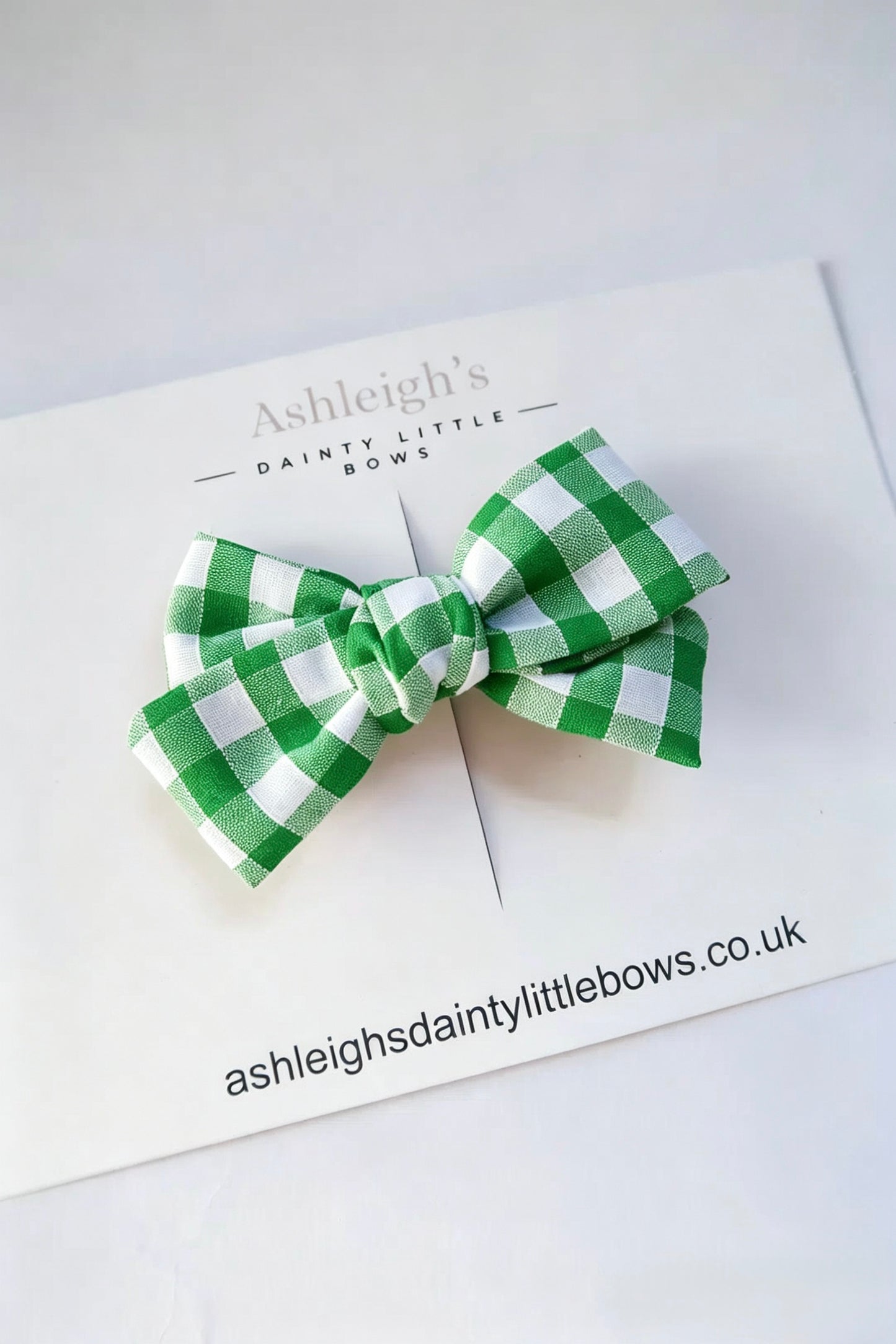 Hand tied bow (9 colours available)