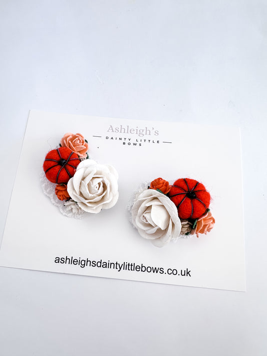 Pumpkin cluster clip