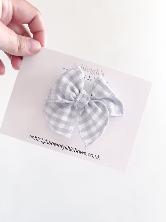 Grey gingham medium fable