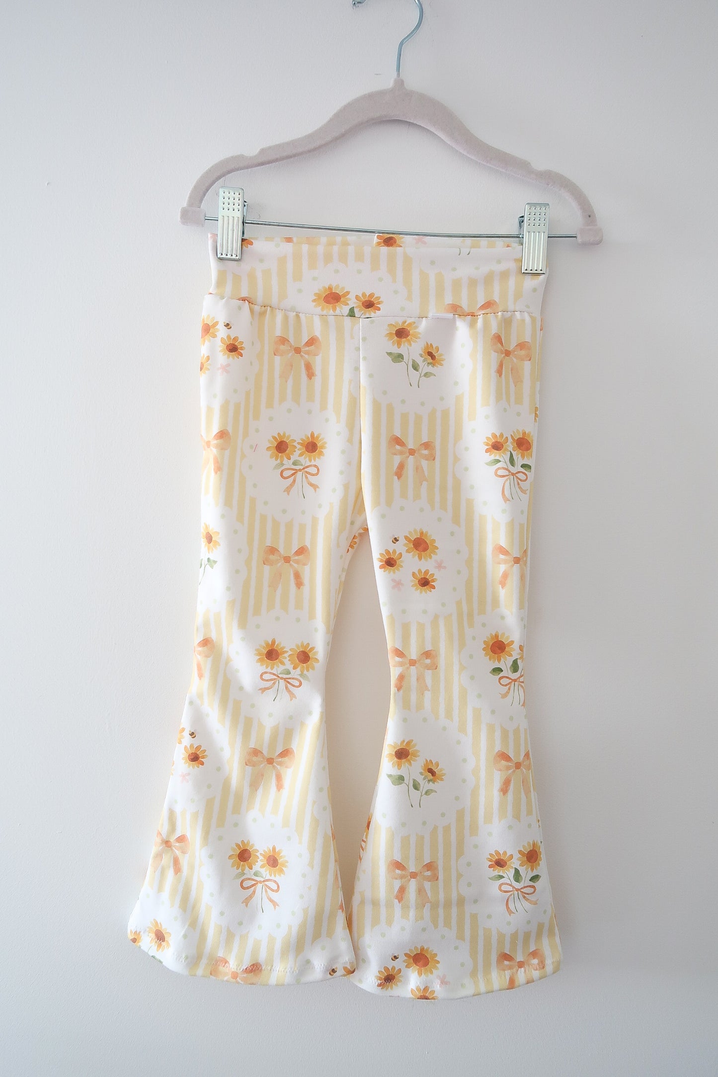 Flared clothing slots