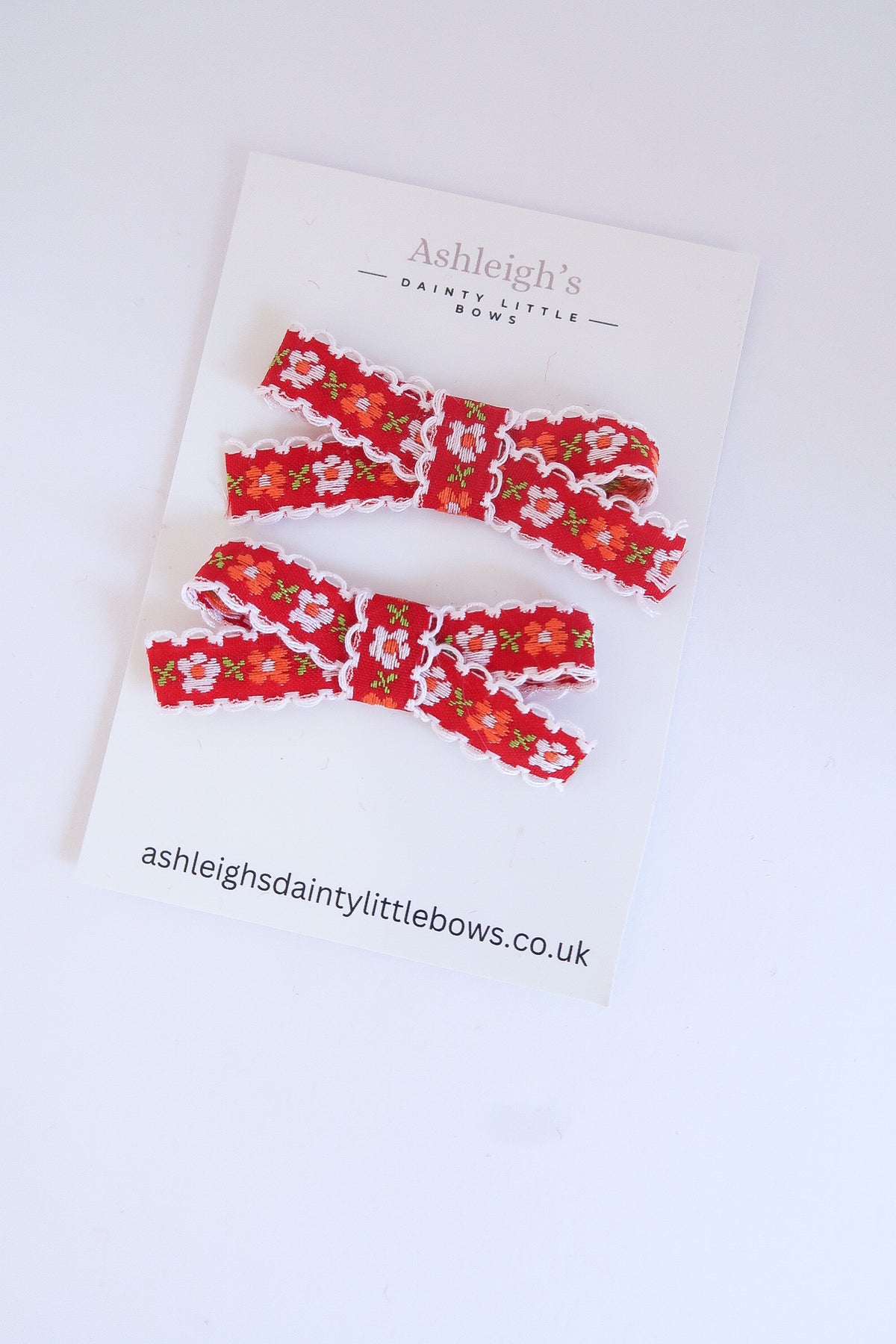 Winter reds bow