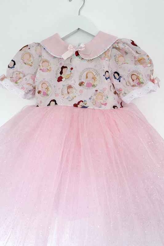 Full tulle  dress slots
